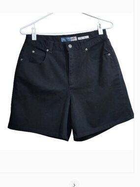 Classic Fit Liz Claiborne 100% Cotton Black Denim Mom Shorts Sz 10 (29" waist)